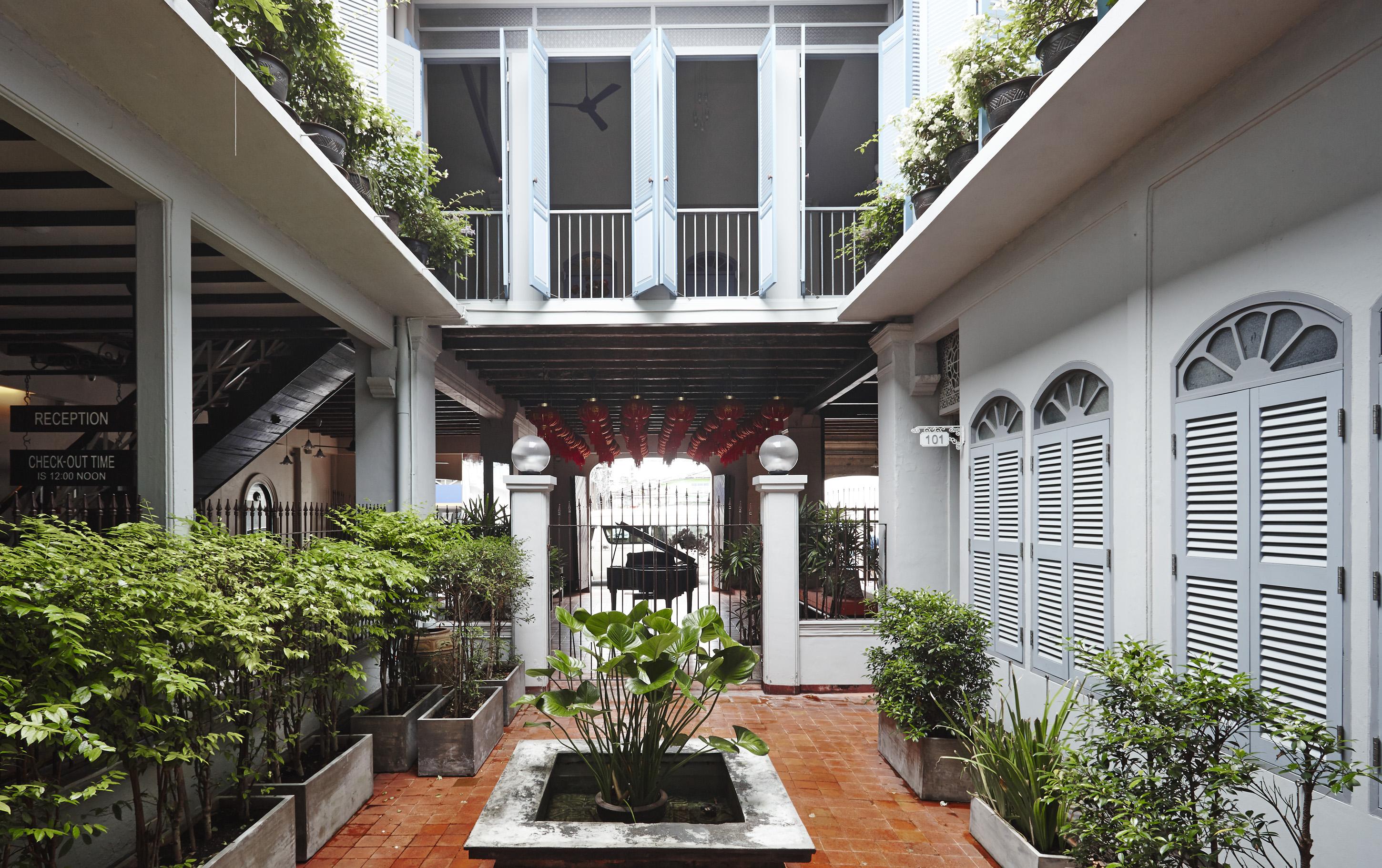The Memory At On On Hotel Phuket Exterior photo